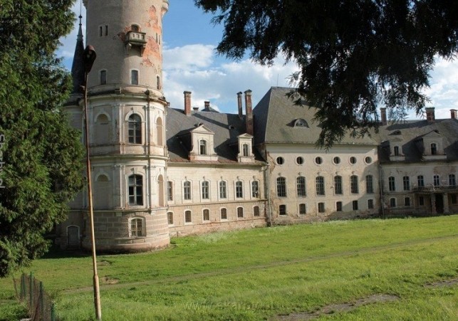 pałac w bożkowie