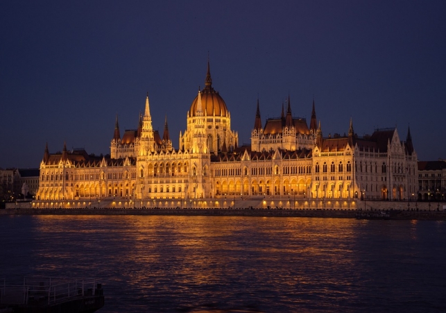 budapeszt budynek parlamentu wegierskiego